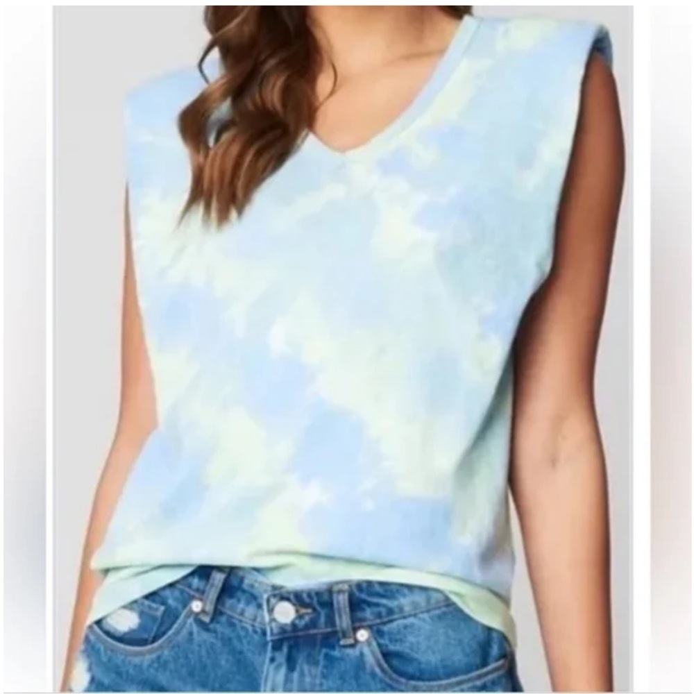 NWT💕Blank NYC Cloudburst Muscle Tee